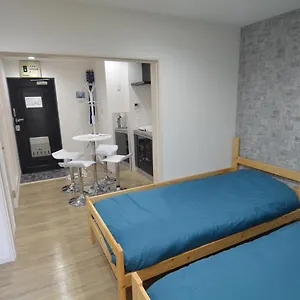 Comfort Cube Phoenix S Ropponmatsu（サンシャイン六本松） アパート 福岡市